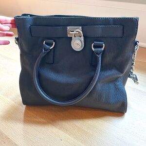 Micheal Kors Shoulder Bag